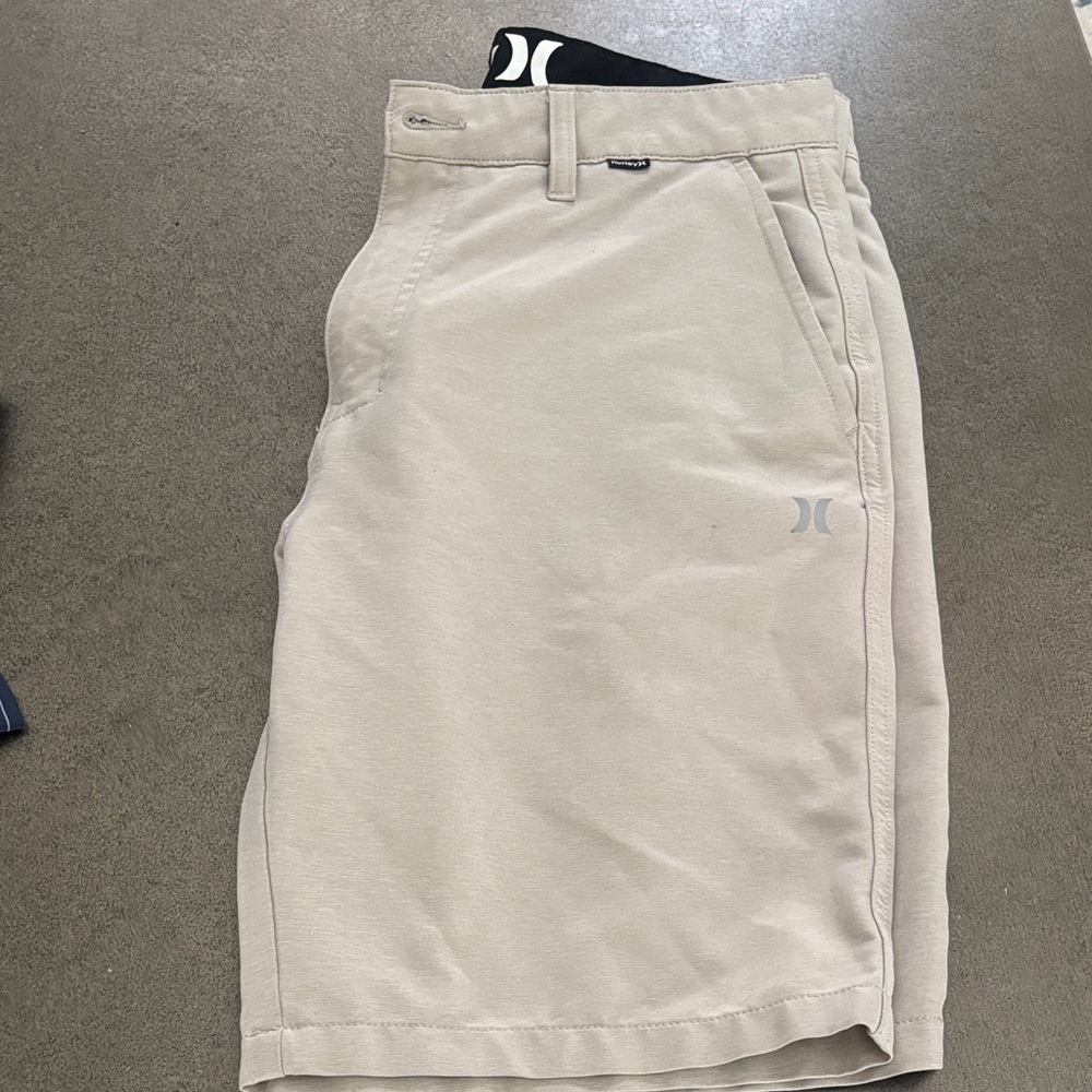 Hurley Men's Light Tan Hybrid Shorts